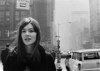 Reluctant 60s superstar Françoise Hardy dies at 80, leaving a legacy of French pop and fashion