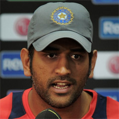 MS Dhoni speaks to the press. (AFP)