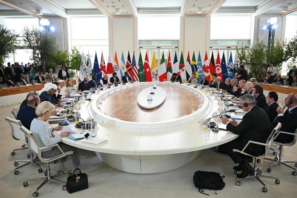 Pope Francis and leaders take part in a working session on artificial intelligence (AI) during the G7 Summit. (Mandel Ngan/AFP)