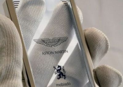“YOUR PHONE, 007”: Featuring a see-through display, Aston Martin’s CPT002 mobile phone should fit the image profile of most of its elite customers like a glove.