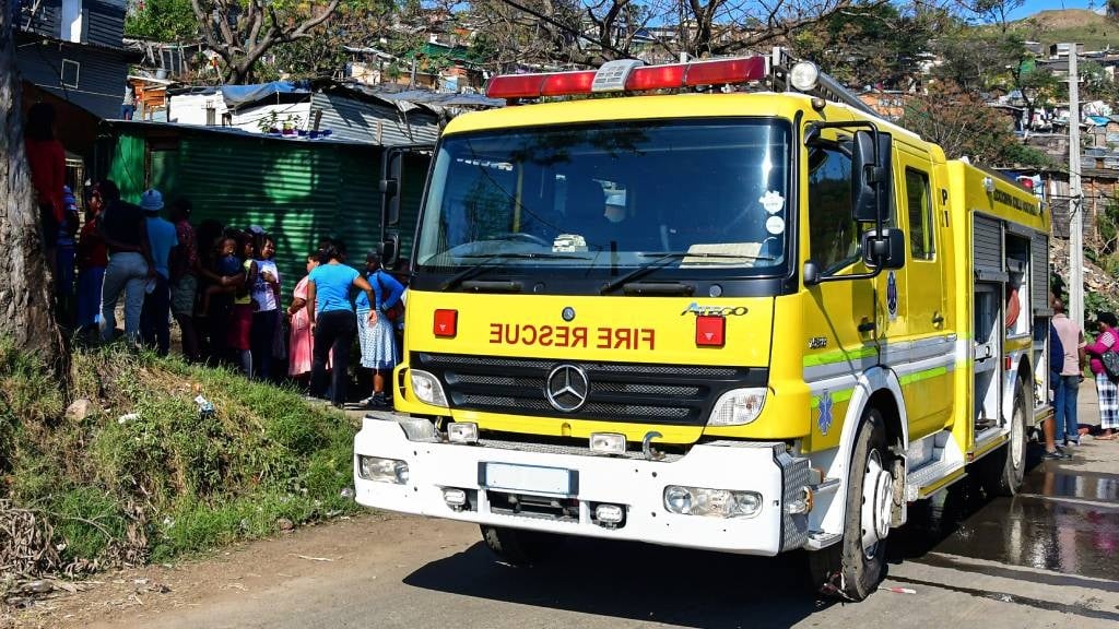 News24 | Relief on the way after hundreds displaced, pregnant woman dies in Durban informal settlement fire