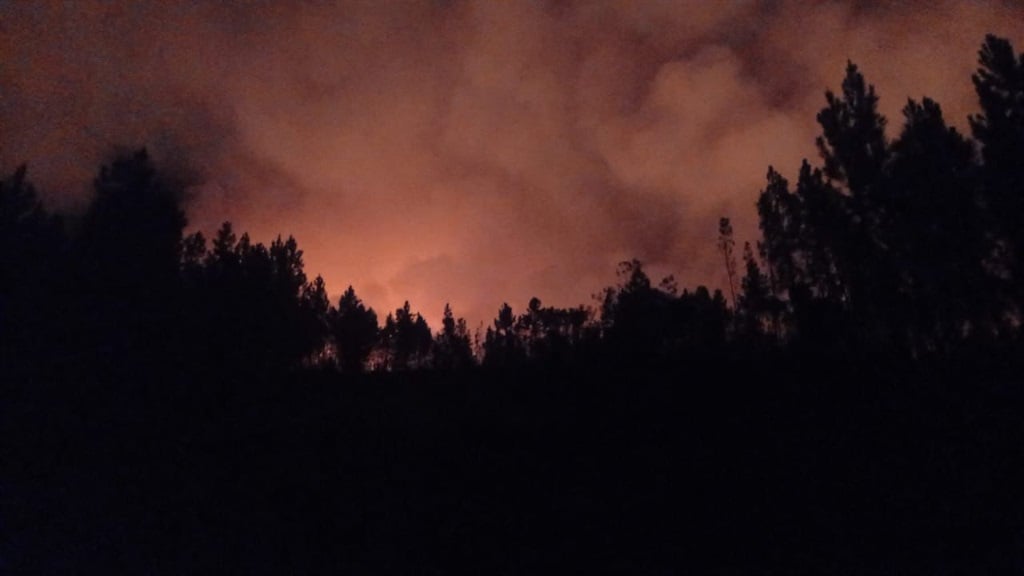 A fire at Garden Route National Park burned around 1 500 hectares after it was ignited in the Tsitsikamma Section of the Garden Route National Park, located north of the Bloukrans Bridge. (SANParks)