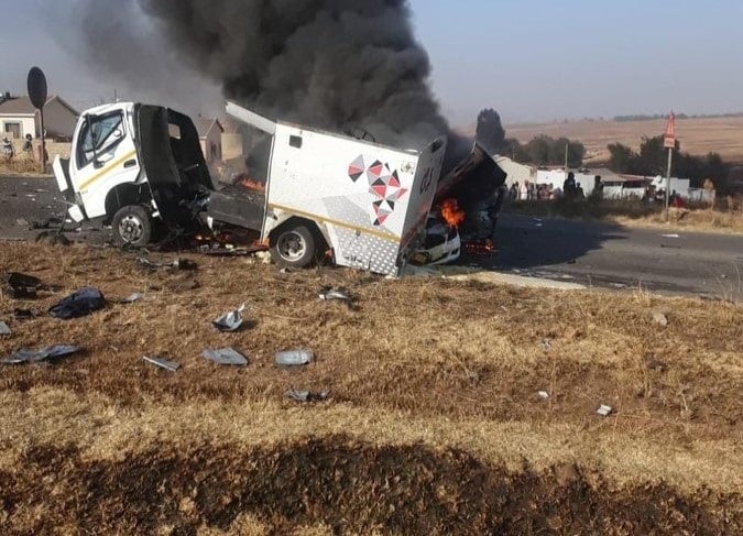 News24 | Daring daylight robbery: Cash van bombed in Kagiso, suspects flee with cash