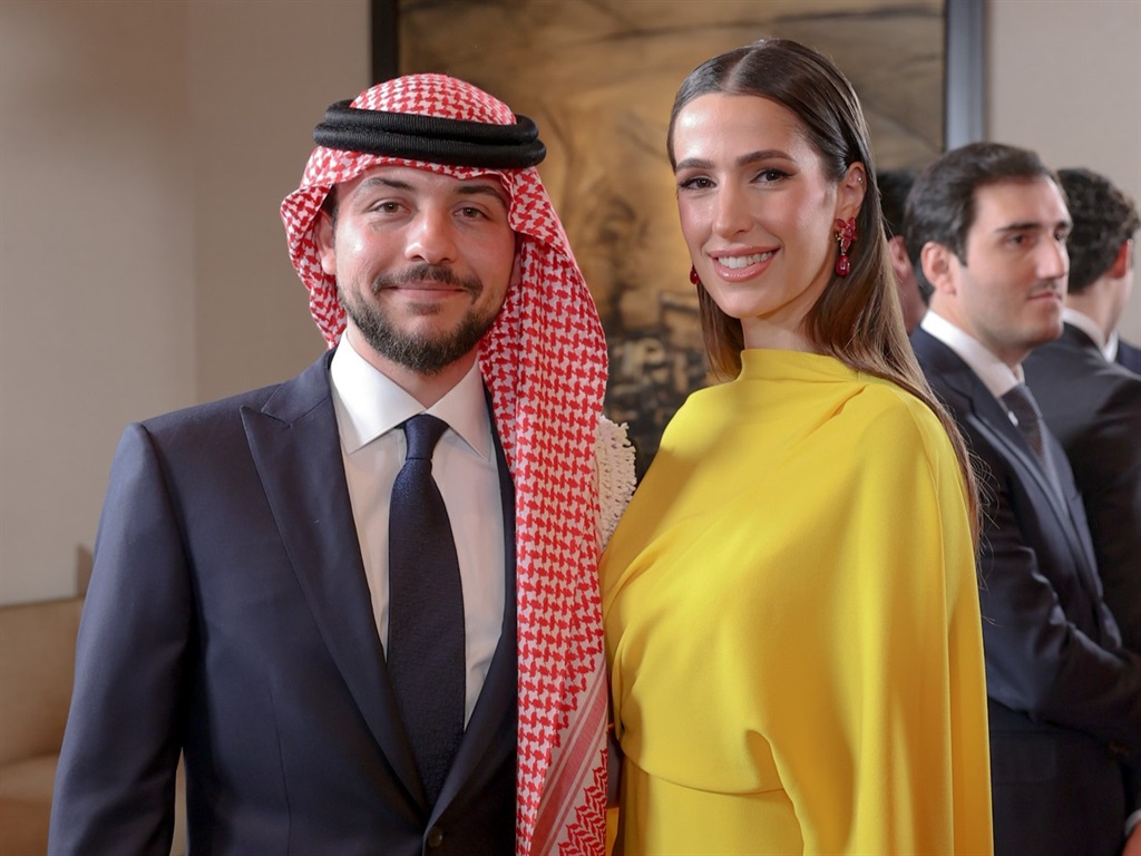 Life | SEE | Crown Prince Hussein and Princess Rajwa of Jordan welcome first child