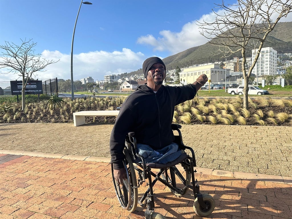 News24 | 'I get very cold but I must do it': Homeless people in Cape Town endure icy, wet weather on street
