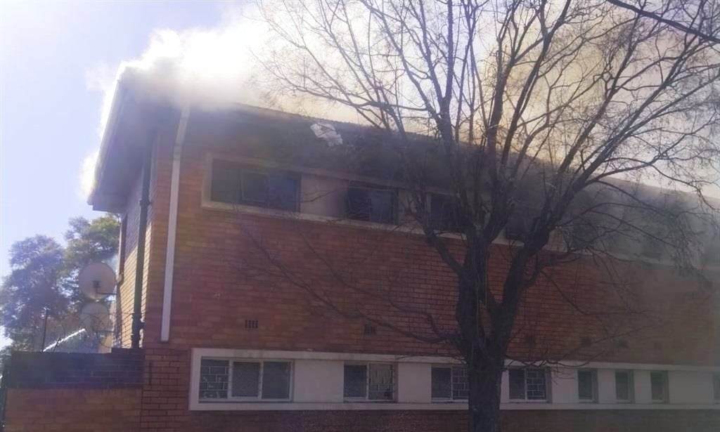 News24 | One person killed, four hospitalised after fire at old age home in Germiston
