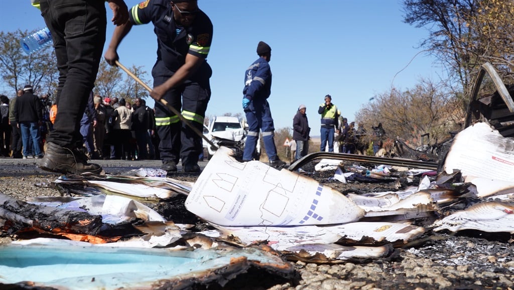 News24 | Gauteng scholar transport crash: 11 grieving families yet to identify kids' burnt remains
