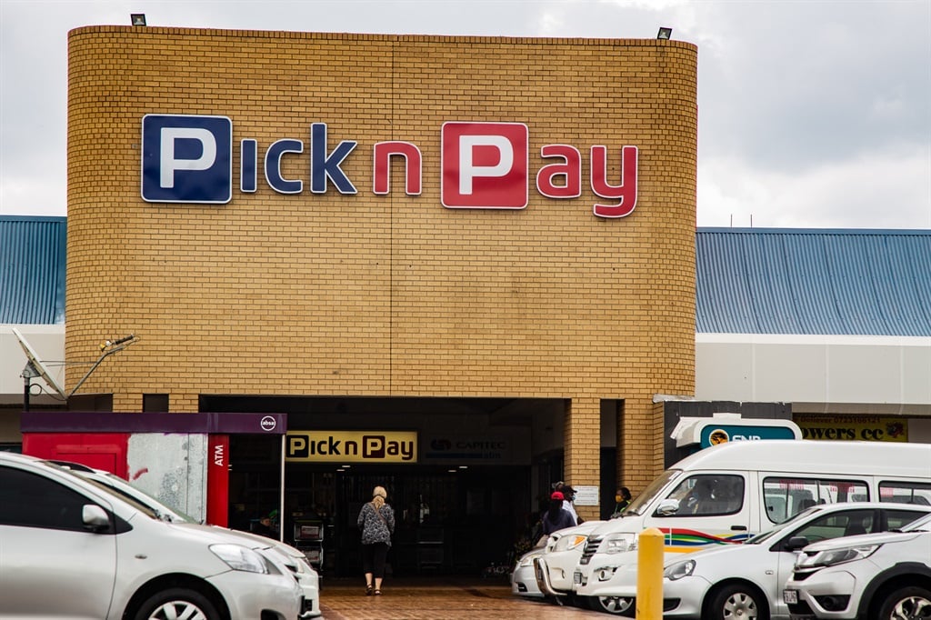 News24 | Pick n Pay shares fall more than 17% in rights issue adjustment