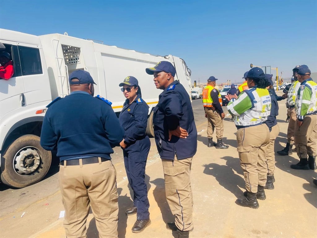 News24 | City of Tshwane on high alert following attacks on waste collection trucks