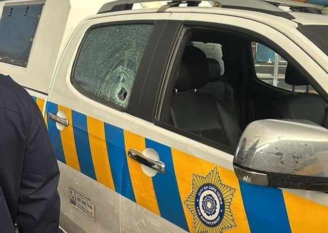 News24 | 'Hanover Park is a war zone': Why attack the people sent to help us? asks CPF after officer injured