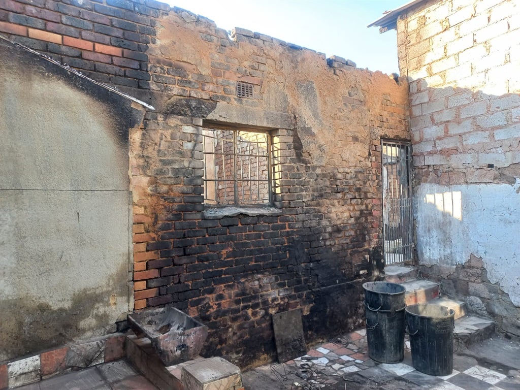News24 | 'It would have been better if I died' - mother of boy, 6, who died in house fire in Alexandra
