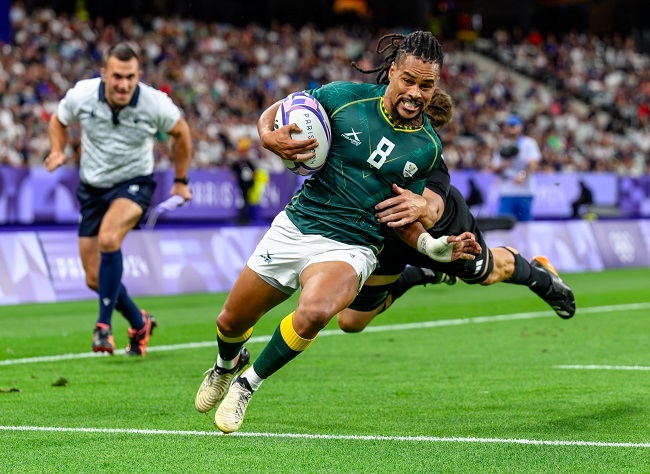 Selvyn Davids captain of South Africa scoring a try during the Men's Rugby Sevens match against the All Blacks in Paris. (Anton Geyser/Gallo Images)