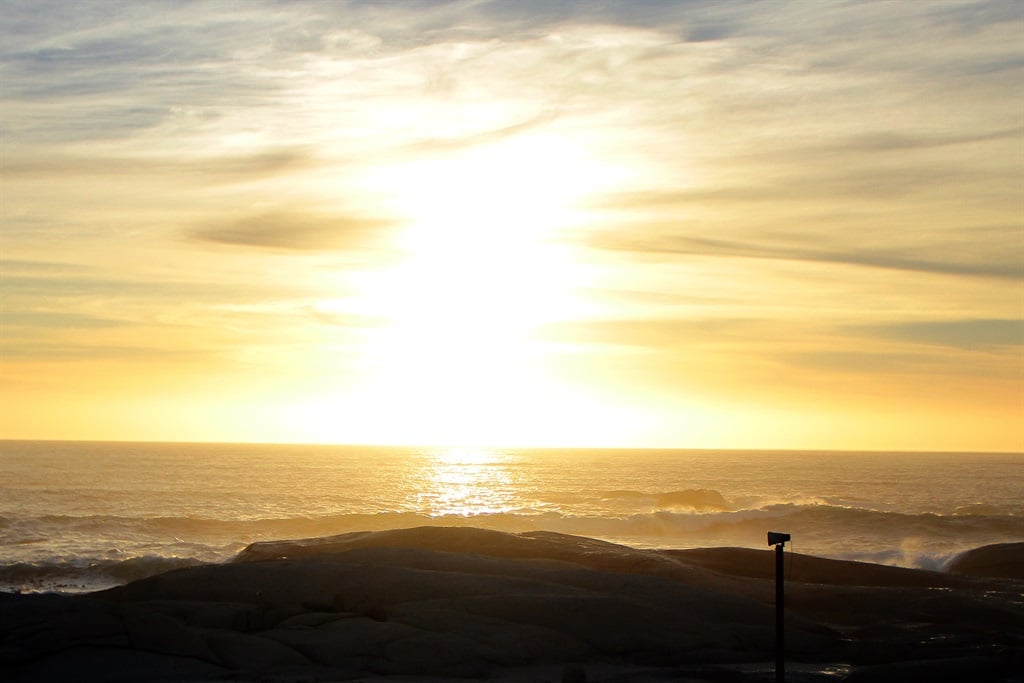 News24 | Man's decomposed body washes up at beach in Cape Town