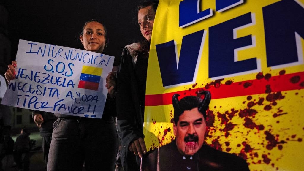 Thousands of Venezuelans gathered in a peaceful sh