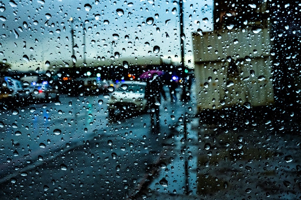 The SA Weather Service says scattered rain and showers were expected in the country's southern areas over the long weekend. (Jaco Marais/Gallo Images/Die Burger)