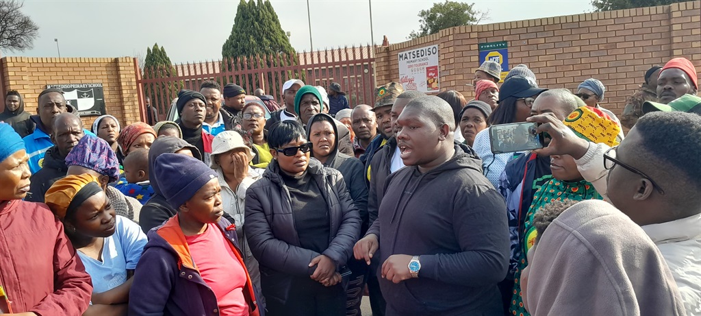 Angry parents at Matsediso Primary School in Katle