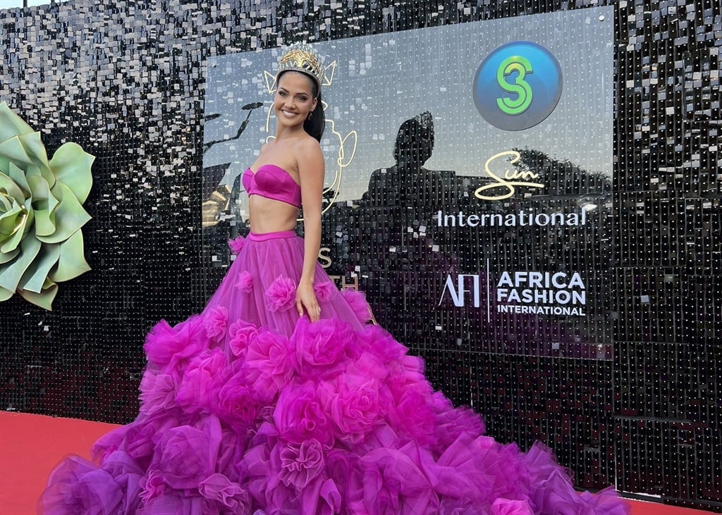 Reigning queen Natasha Joubert on the Miss SA 2024 red carpet. (Phumi Ramalepe/News24)