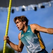  Pole vault king Duplantis continues winning ways post-Olympics