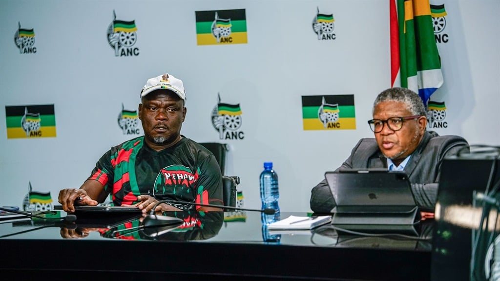 Nehawu President Mike Shingange and ANC secretary-general Fikile Mbalula. (Supplied/ANC)