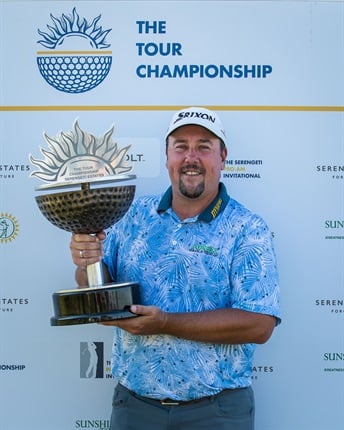 <p>Ahlers wraps up season with Tour Championship win</p><p>Jaco Ahlers left the best for last, in all respects.
In the final tournament of the Sunshine Tour season, Ahlers chipped in from the
bunker for birdie on the last to claim a four-shot victory in the Tour
Championship at Serengeti Estates on Sunday.

&nbsp;
</p><p>Ahlers closed with a 71 and a total of 17 under par to
claim his 11th victory on the Sunshine Tour.

&nbsp;
</p><p>“I didn’t expect that finish. I was actually just trying
to keep it together there at the end. But what a way to finish. I couldn’t have
asked for more,” said Ahlers after he was drenched in six bottles of champagne
by a group of Serengeti fans with whom he has a special relationship.

&nbsp;
</p><p>“This one was always special. I have a big tie with
Serengeti and the people here. My sponsor lives here and I have a lot of
support here. This is like a second home for me. It’s a special win this one.”

&nbsp;
</p><p>Casey Jarvis finished second on 13 under par after
closing with a 70. Luca Filippi, Ryan van Velzen and Pieter Moolman shared
third on eight under par.

&nbsp;
</p><p>Ahlers went into the final round five strokes clear of
Jarvis. After the par-three fifth hole, Ahlers was seven shots ahead of Jarvis
as he threatened to surpass the record six-stroke victory by Tristen Strydom
last year. </p><p>But Jarvis then made three consecutive birdies from the sixth to cut
Ahlers’s lead down to three.

&nbsp;
</p><p>However, Ahlers remained composed, and when Jarvis bogeyed
the 11th and 14th holes, Ahlers birdied the 14th
to give himself a six-shot lead with four to play. He bogeyed 17 and then made
the incredible birdie on 18.

&nbsp;
</p><p>With this being the season-ending tournament, Ockie
Strydom claimed the overall Luno Order of Merit title thereby securing himself
a place in two of the four Majors – the 151st Open Championship at
Royal Liverpool and, via the Federation Ranking on the Official World Golf
Ranking, the US PGA Championship at Oak Hill – as well as in the Nedbank Golf
Challenge. </p><p>He also wins R500&nbsp;000 in Bitcoin. Casey Jarvis walked off with the Rookie of the Season
award for a remarkable first season on the Sunshine Tour in which he challenged
for a maiden victory on several occasions, shot only the second 59 in Sunshine
Tour history, and finished seventh on the final Luno Order of Merit. </p><p>– <em>Michael
Vlismas</em>.</p><p>(<em>Photo Credit: Tyrone Winfield/Sunshine Tour</em>)&nbsp; &nbsp; &nbsp;</p><p><strong>Scores:</strong>
</p><p><strong>271&nbsp;-&nbsp;Jaco Ahlers&nbsp;66
65 69 71</strong>
</p><p>275&nbsp;-&nbsp;Casey
Jarvis&nbsp;67 67 71 70
</p><p>280&nbsp;-&nbsp;Luca
Filippi&nbsp;69 72 71 68, Ryan Van Velzen&nbsp;70 69 72 69, Pieter
Moolman&nbsp;68 70 71 71
</p><p>281&nbsp;-&nbsp;Keenan
Davidse&nbsp;67 69 74 71
</p><p>282&nbsp;-&nbsp;Stefan
Wears-Taylor&nbsp;71 70 75 66, Wilco Nienaber&nbsp;70 74 71 67, Hennie
Otto&nbsp;70 70 71 71
</p><p>283&nbsp;-&nbsp;Jayden
Schaper&nbsp;73 71 73 66, Benjamin Follett-Smith&nbsp;73 71 71 68, Jacques
Blaauw&nbsp;68 74 69 72
</p><p>284&nbsp;-&nbsp;Jean Hugo&nbsp;71
71 74 68, Hennie du Plessis&nbsp;71 69 75 69, Jaco Prinsloo&nbsp;70 71 70 73
</p><p>285&nbsp;-&nbsp;JJ Senekal&nbsp;67
70 79 69, Heinrich Bruiners&nbsp;68 73 71 73
</p><p>286&nbsp;-&nbsp;Herman
Loubser&nbsp;70 71 79 66, Wynand Dingle&nbsp;72 72 73 69, Ockie Strydom&nbsp;74
73 69 70, Dylan Mostert&nbsp;72 76 68 70, Brandon Stone&nbsp;71 75 70 70, Dylan
Naidoo&nbsp;72 71 71 72, Martin Rohwer&nbsp;72 67 74 73, Daniel van
Tonder&nbsp;70 74 68 74
</p><p>287&nbsp;-&nbsp;Oliver
Bekker&nbsp;68 75 75 69, Jaco Van Zyl&nbsp;71 68 76 72
</p><p>288&nbsp;-&nbsp;Malcolm
Mitchell&nbsp;73 73 73 69, Hennie O'Kennedy&nbsp;71 69 71 77
</p><p>290&nbsp;-&nbsp;Martin
Vorster&nbsp;74 70 74 72, Kyle Barker&nbsp;72 70 72 76</p>