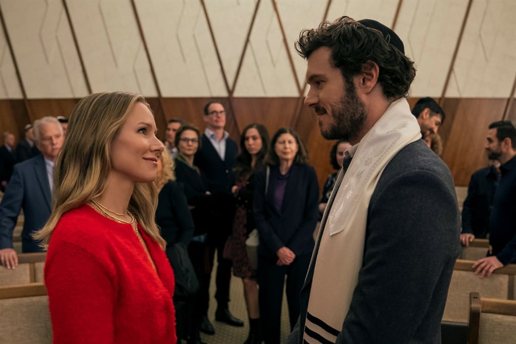 REVIEW | Kristen Bell And Adam Brody's Chemistry Lights Up Netflix Must ...