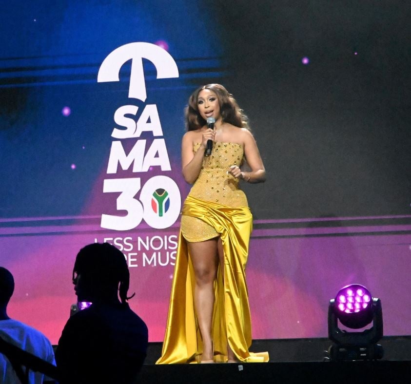 minnie dlamini evening dresses Minnie Dlamini | I absolutely loved this look by @luxurybydesignsandton It gave old Hollywood glamour and I was obsessed Give me a mic and a stage