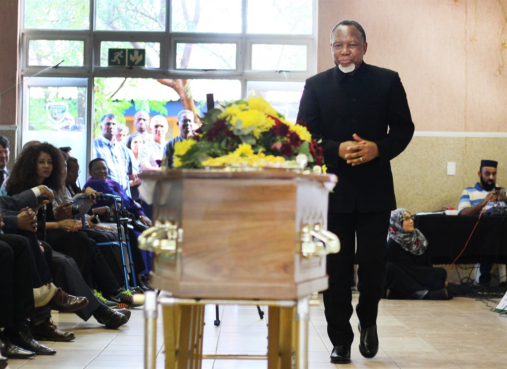 Former president Kgalema Motlanthe paying tribute to ANC stalwart Laloo "Isu" Chiba at his funeral in Lenasia. Picture: Rosetta Msimango/City Press