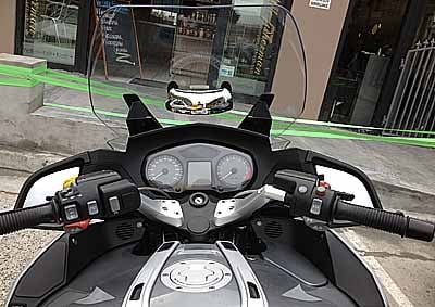 <b>CHECK, MATE!  </b>All bikers know the evils that lurk behind them in ‘tin boxes’. The RiderScan mirror can reduce those risks big time! <i>Image: RiderScan</i>
