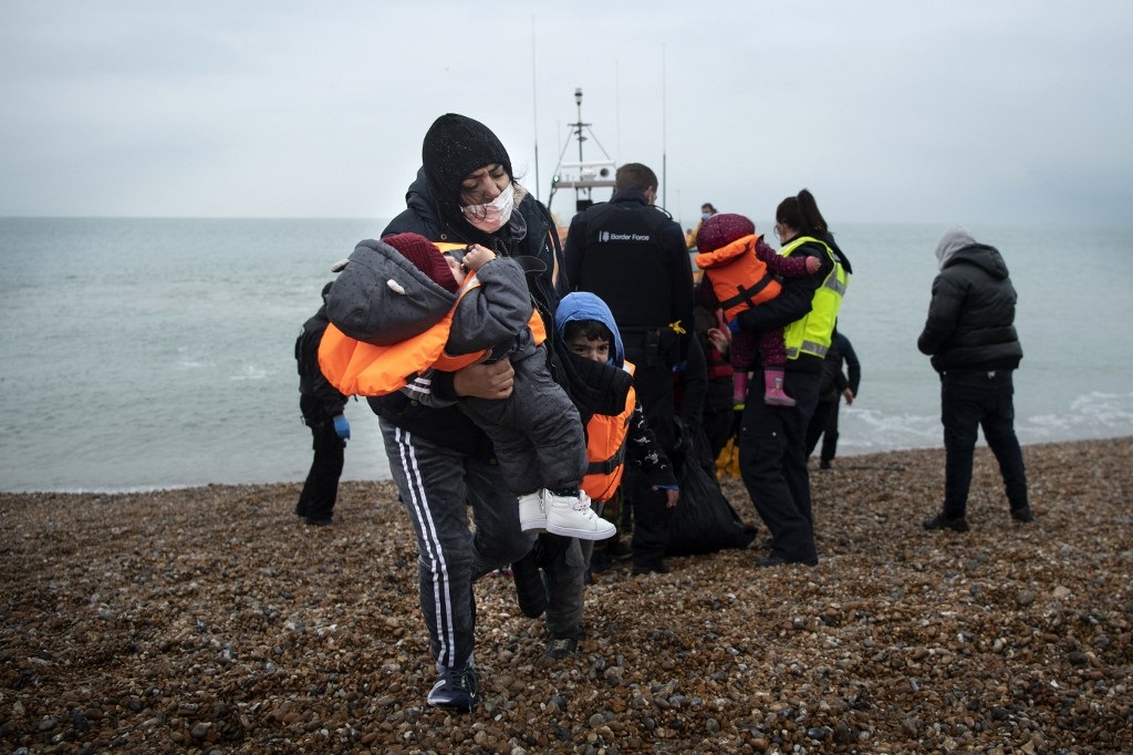 27-die-in-english-channel-s-deadliest-migrant-boat-tragedy-news24