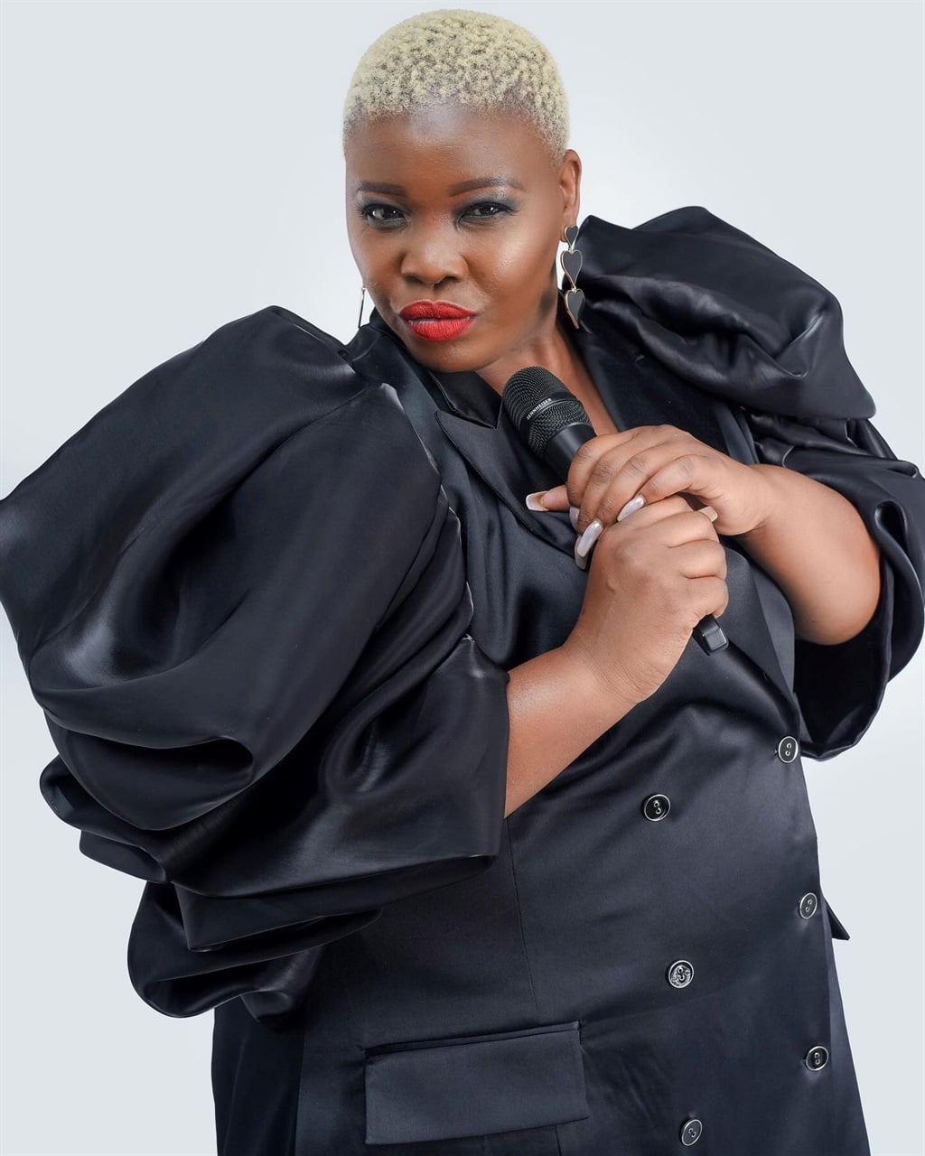 Radio station iVumile: Comedian back on the airwaves