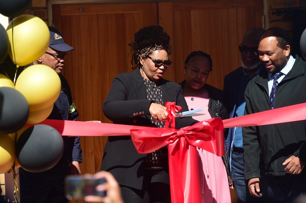 MEC Nomantu Nkomo-Ralehoko officially opened Ga-Rankuwa Forensic Pathology Service. Photo by Raymond Morare 