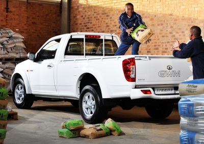 STEED SC: Alloy wheels. Loads of kit. Proper intrusion bars. This is a market relevant bakkie. <a href=" http://www.wheels24.co.za/Galleries/Image/GWM/Steed5%20SC" target="_blank"> Image gallery</a>