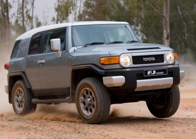 KICKING UP DUST: Chunky and bold, Toyota's new Cruiser addition - the FJ Cruiser - makes its presence known. <a href="http://www.wheels24.co.za/Galleries/Image/Toyota/FJ%20Cruiser%202011" target="_blank">Image gallery</a>