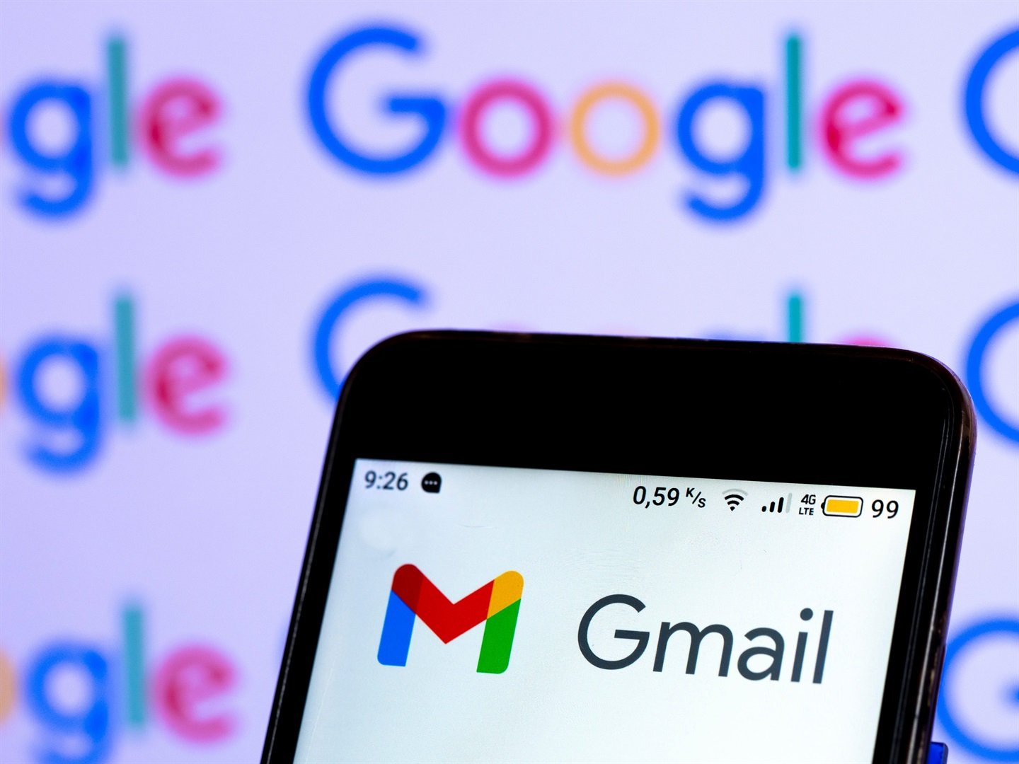 Businessinsider.co.za | Google will bring generative AI to Gmail. It's trying to stem the threat of the Microsoft-OpenAI alliance.