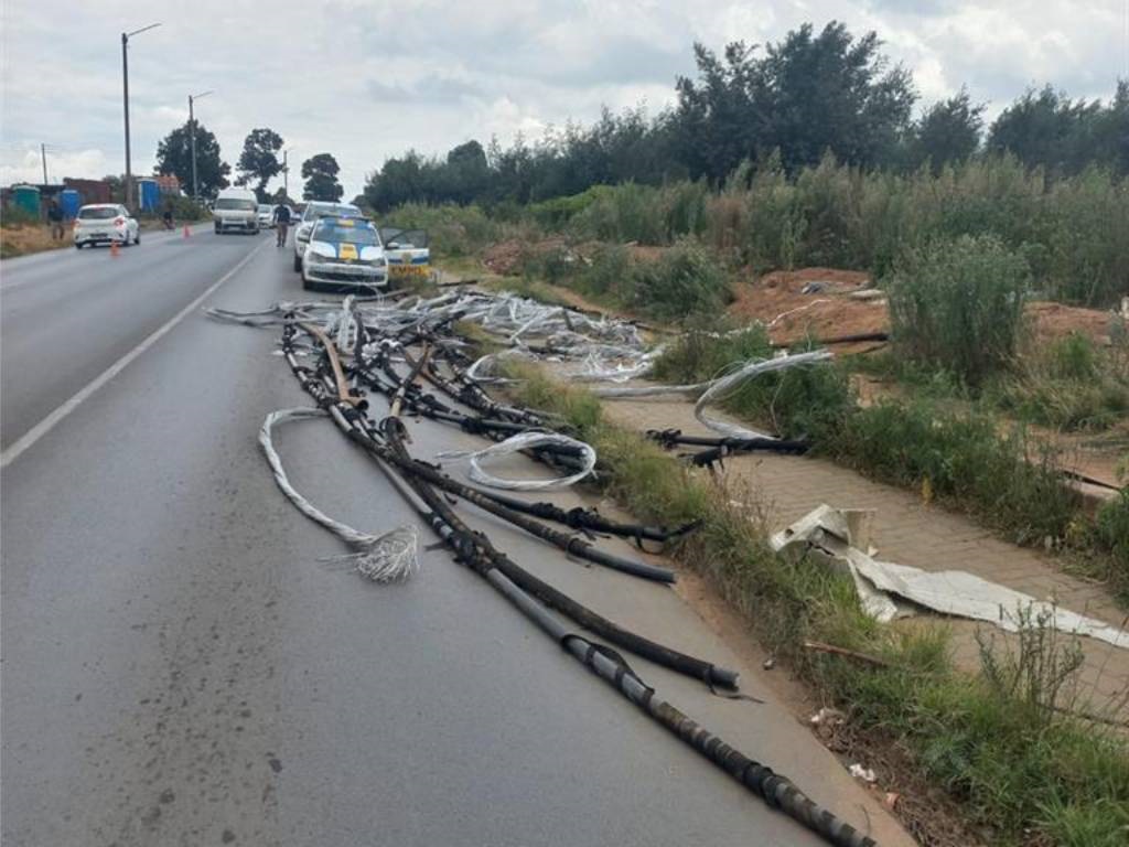 More than 500m of abandoned electrical cables were found in Germiston on Thursday.