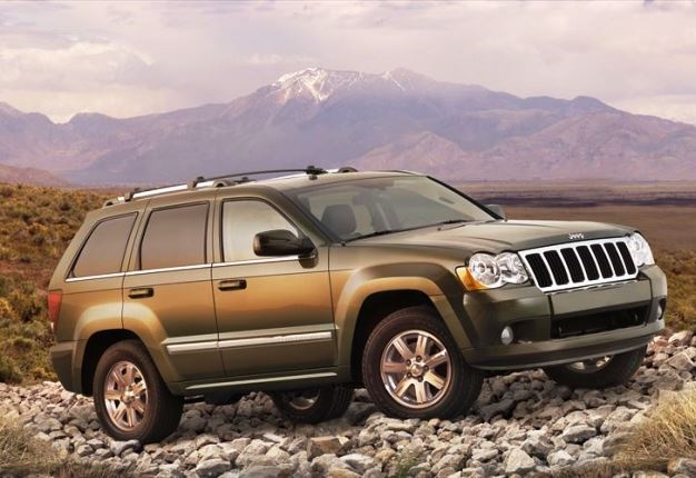 <B>STILL CAPABLE:</B> Jeep's Grand Cherokee of two generations back can nowadays be acquired for relatively little money. It has good space, strong engines and proper off-road capabilities. <I>Image: QuickPic</I>