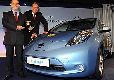 <b>TURNING A NEW LEAF:</b> Renault, Nissan president Carlos Ghosn showcases the new electric LEAF at JIMS.