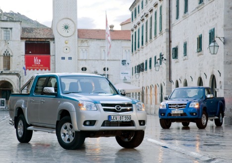 With a new front-end and vey questionable dual-tone finish on the double-cab models, the latest BT-50 bakkie facelift is one European product change we can pass by.  