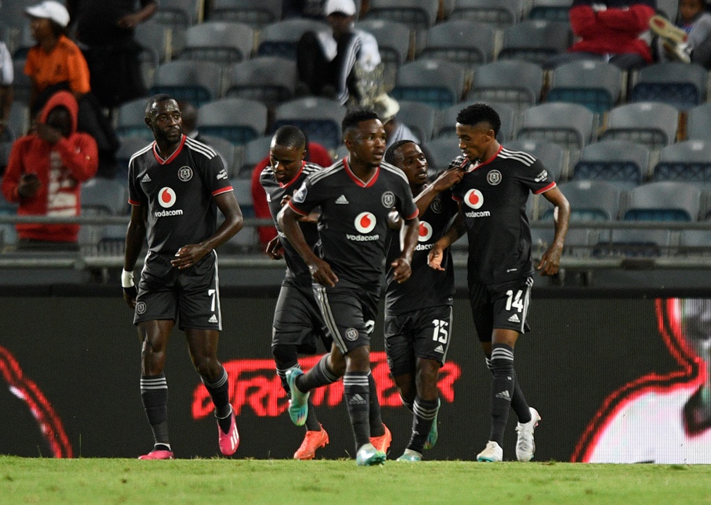 Soccer Laduma on X: Kaizer Chiefs and Orlando Pirates will renew their Cup  rivalry this weekend. Who will take a step closer to ending their trophy  drought? #SLChat #TKO #SowetoDerby ✌🏾☠️  /