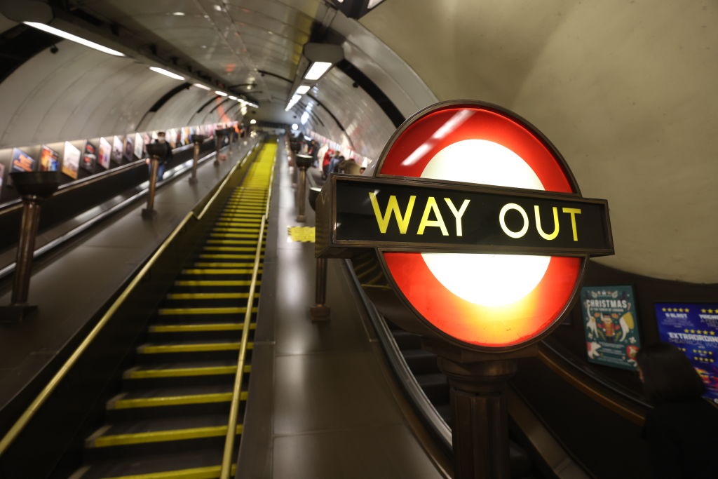 London Underground menghadapi pemogokan 24 jam