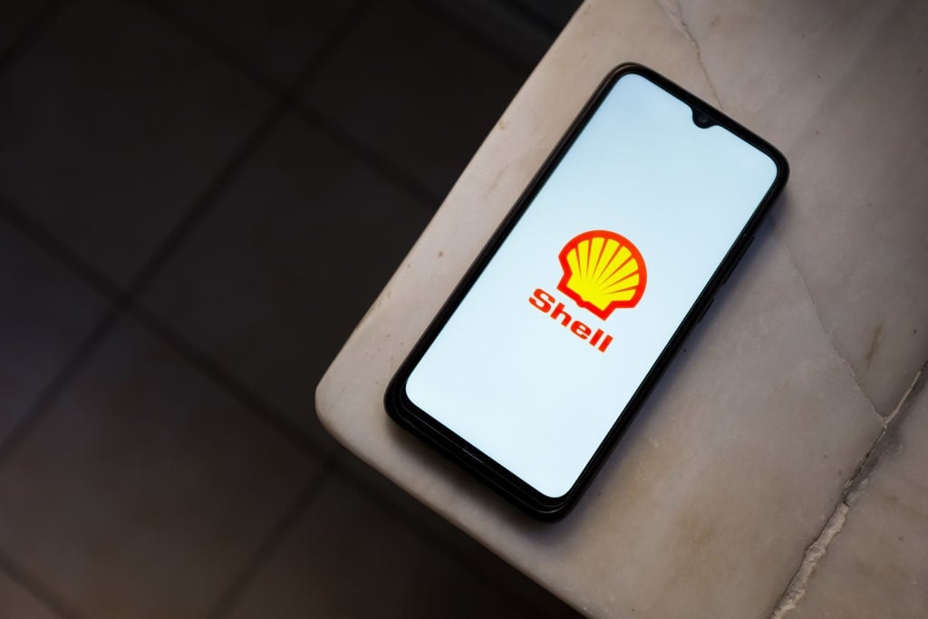 News24 Business | Shell sells Singapore assets to Glencore joint venture
