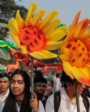 Bangladeshis participate in a climate change awareness rally in Dhaka. (AP)
