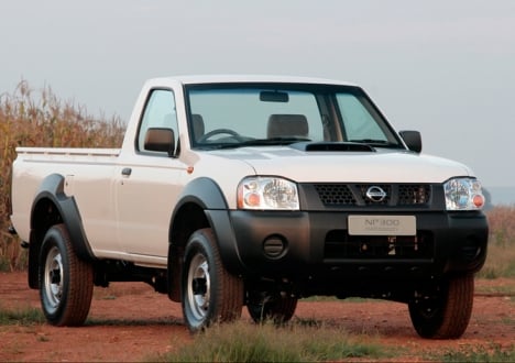 Despite the headlight similarity with GWM, the updated Nissan NP300 is a proper bakkie, keen for hauling cement, sheep and definitely not personal watercraft. The bonnet scoop? Rest assured, it’s not for show…