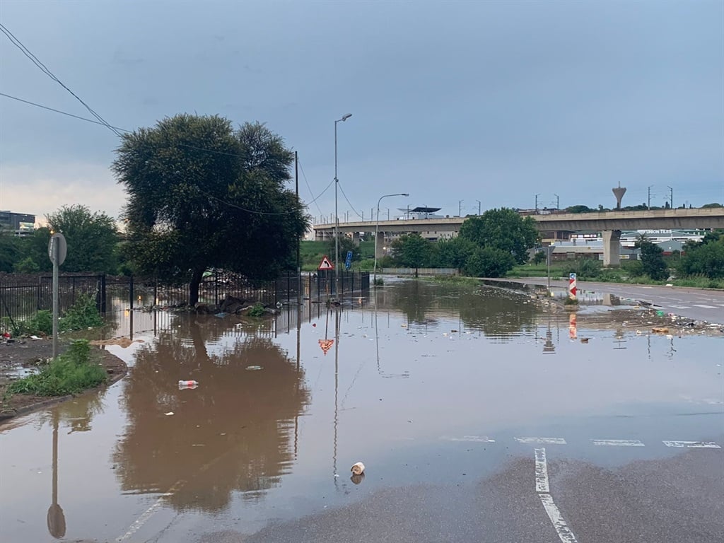 Parts of Pretoria have experienced flooding after heavy rainfall in the early hours of Thursday.