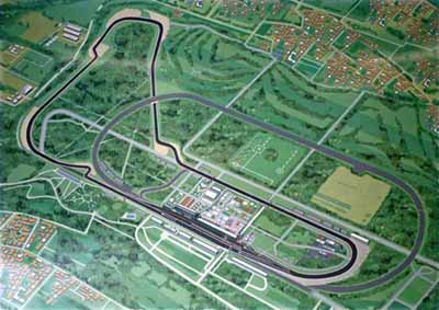 <b>A NEW DEAL:</b> Reports suggest that Bernie Ecclestone and Monza officials agreed a new deal for the Monza GP from 2017-2020.