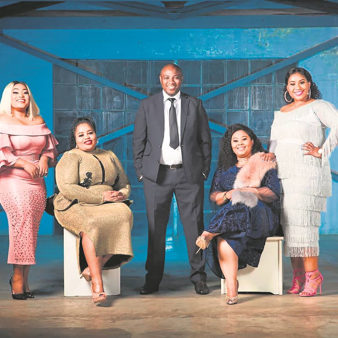 Polygamist Musa Mseleku with his wivs. He denies that he was pretending to want a fifth wife to keep viewers interested in Uthando Nes’thembu.        Photo from Instagram          