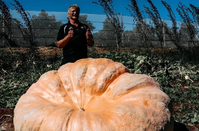 Willem le Grange recently won the annual Giant Pumpkin Festival in Heidelberg in the Western Cape. (PHOTO: Facebook) 