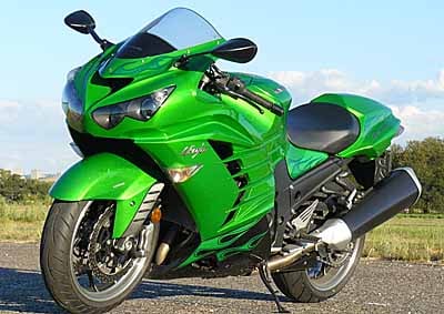 <b>LIGHT MY FIRE:</b> The new Kawasaki is every inch the mean green machine, although the flames motif may not be to everybody’s liking. <i>Image: DRIES VAN DER WALT</i> <a href="http://www.wheels24.co.za/Multimedia/Special/2012-Kawasaki-Ninja-ZX-14-