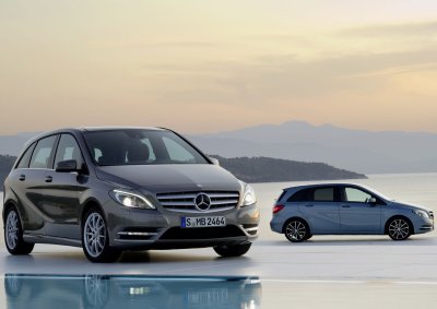 <b>BRAND NEW B-CLASS:</b> The latest B-Class rides on a new platform that will also do duty on the rest of Merc's small cars.<a href="http://www.wheels24.co.za/Multimedia/Manufacturers/Mercedes/2011-B-Class-20111207" target="_blank">Image gallery</a>