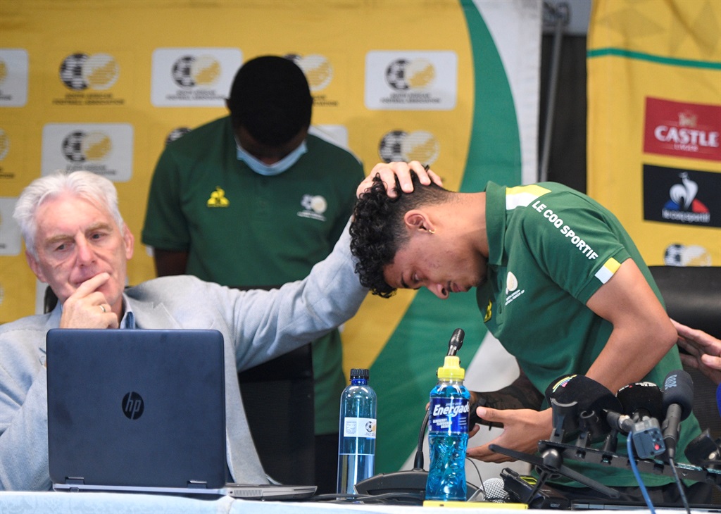 Bafana Bafana coach Hugo Broos and devastated Ethan Brooks .
Photo by  Sydney Mahlangu/BackpagePix